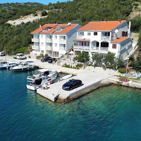 Apartments And Rooms By The Sea Zaglav, Dugi Otok - 8144 Sali Exterior photo